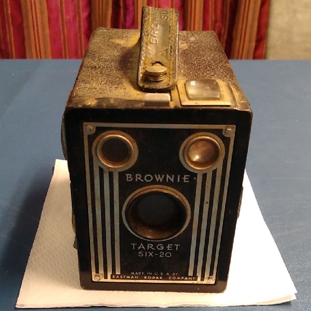 Kodak Brownie Target Six-20 Vintage Camera - Black
